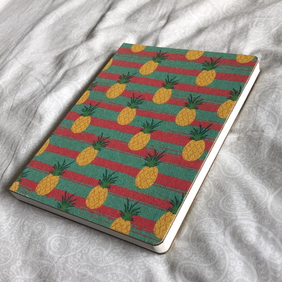 NWOT Pineapple Paradise Journal Notebook - Picture 1 of 6
